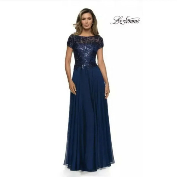 Nwot La Femme Gown - Picture 1 of 13